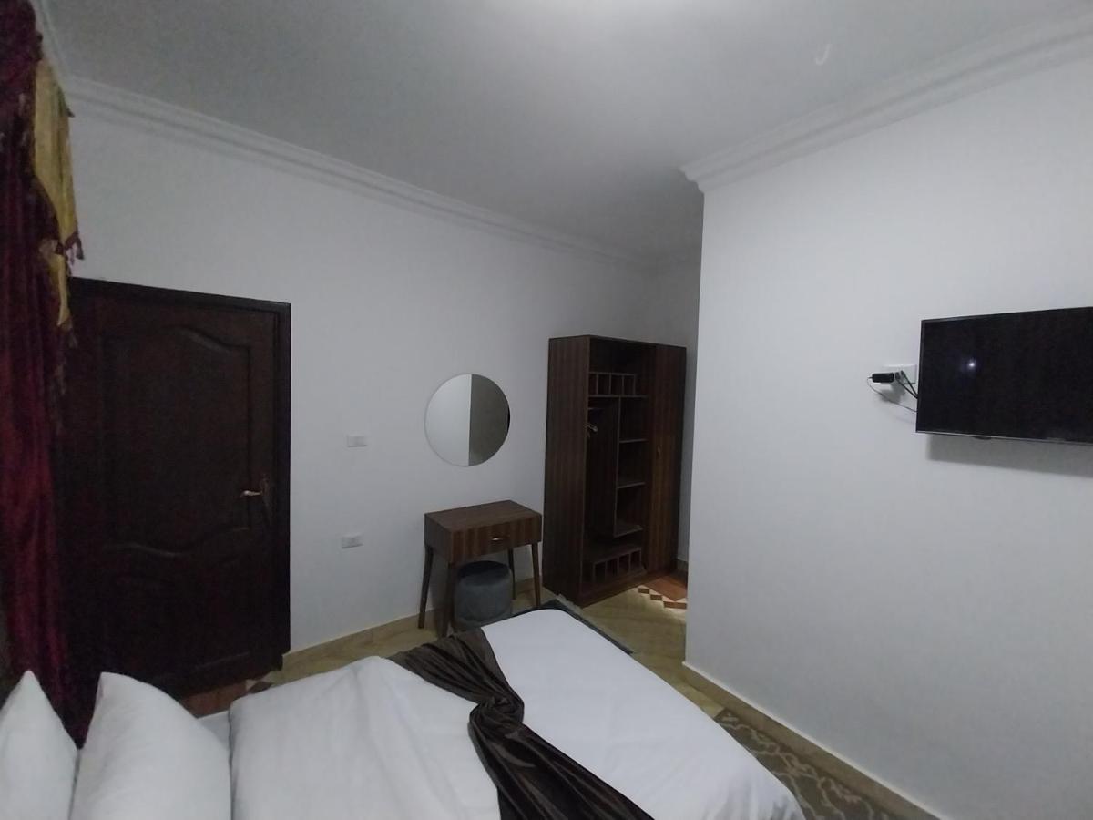 Eagles Pyramids View Hotel Kafret el-Gabal Kültér fotó